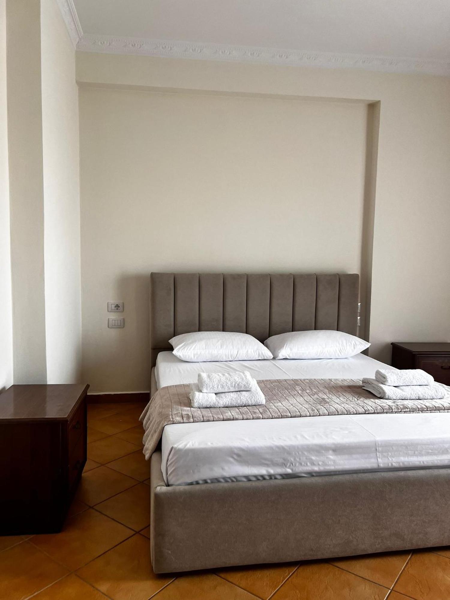 Lu Apartament Vlorë Eksteriør billede